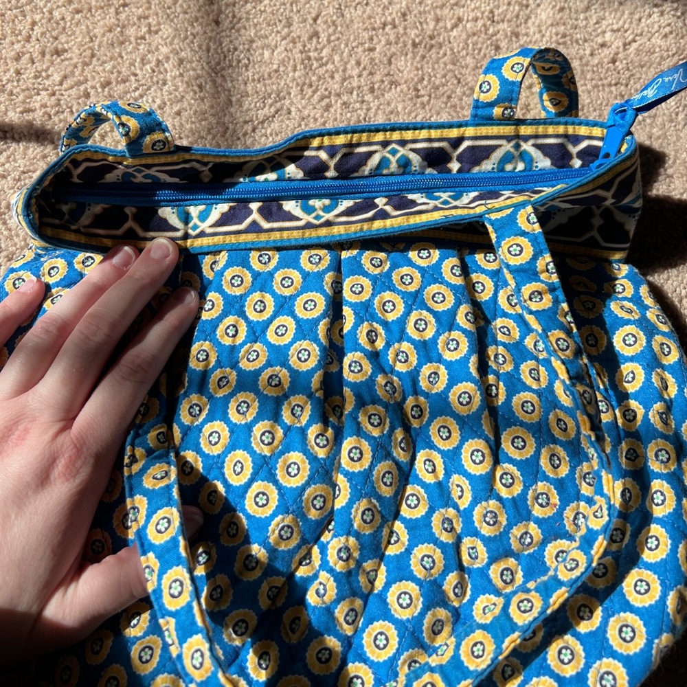 VERA BRADLEY Blue and Yellow Patterned Tote Bag w/ Front Pockets - Picture 6 of 13